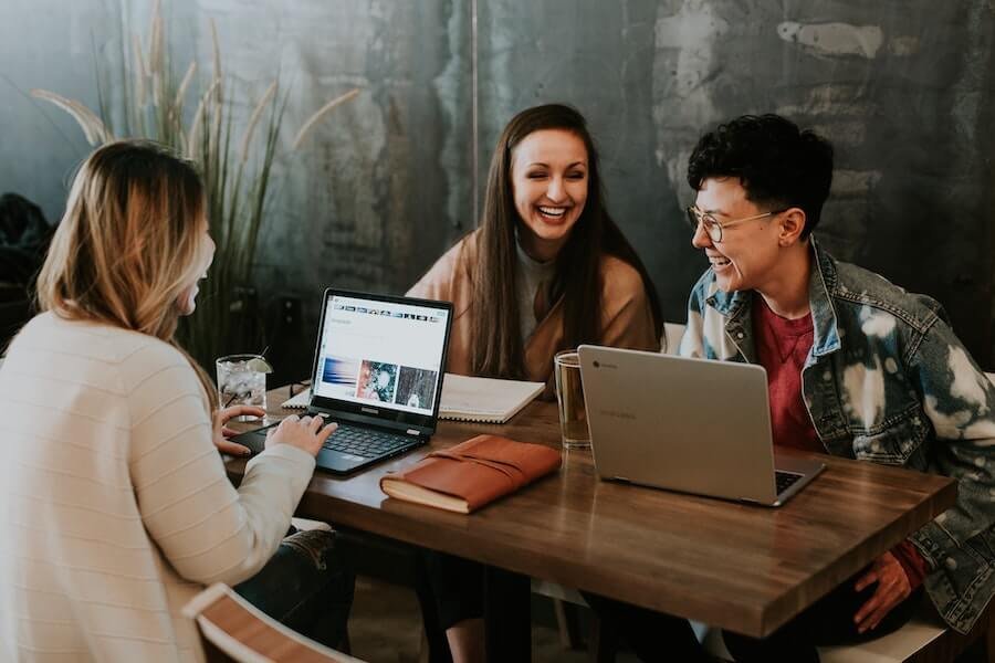 7 Productivity Hacks Remote Workers Swear By (That Actually Work)